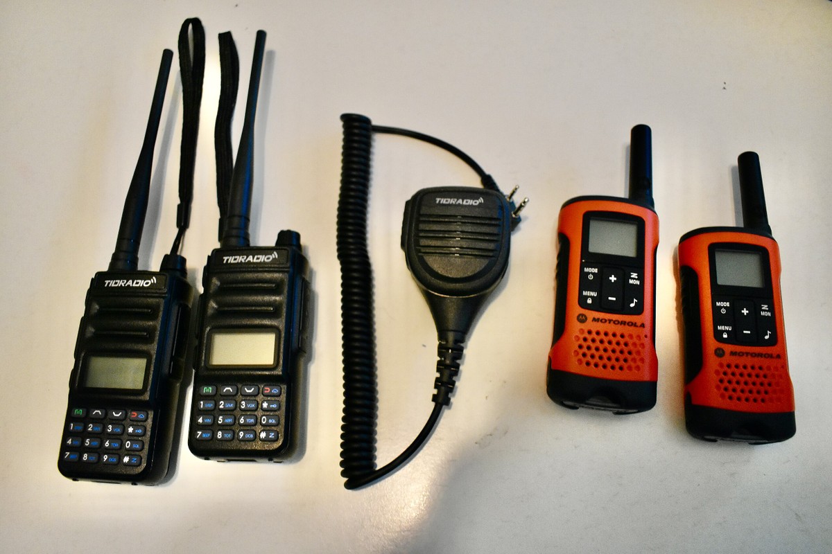 O que são walkie-talkies, que explodiram em Beirute e no sul do Líbano