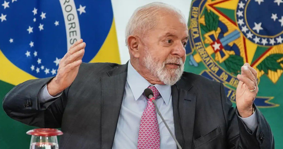 Lula afirma que vai comprar novo avião presidencial após problema técnico com aeronave no México